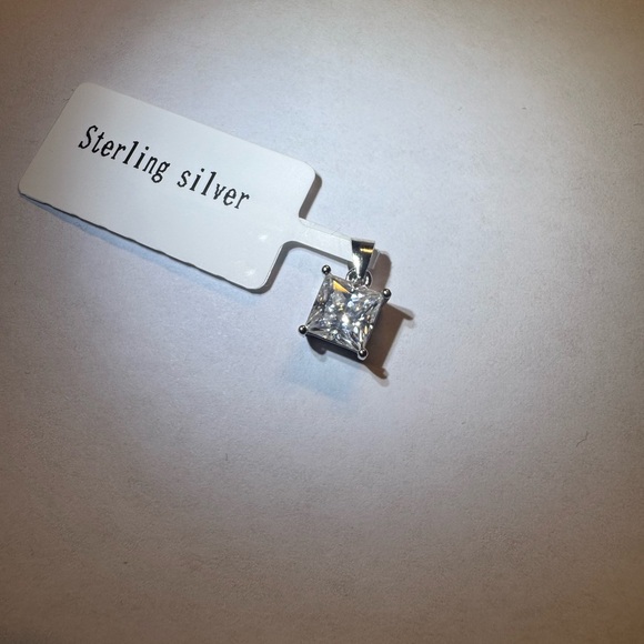 Silver Moissanite Pendant 1.2ct Square 6mm - Picture 2 of 3